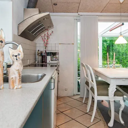 4 Person In Skaerbaek-by Traum *